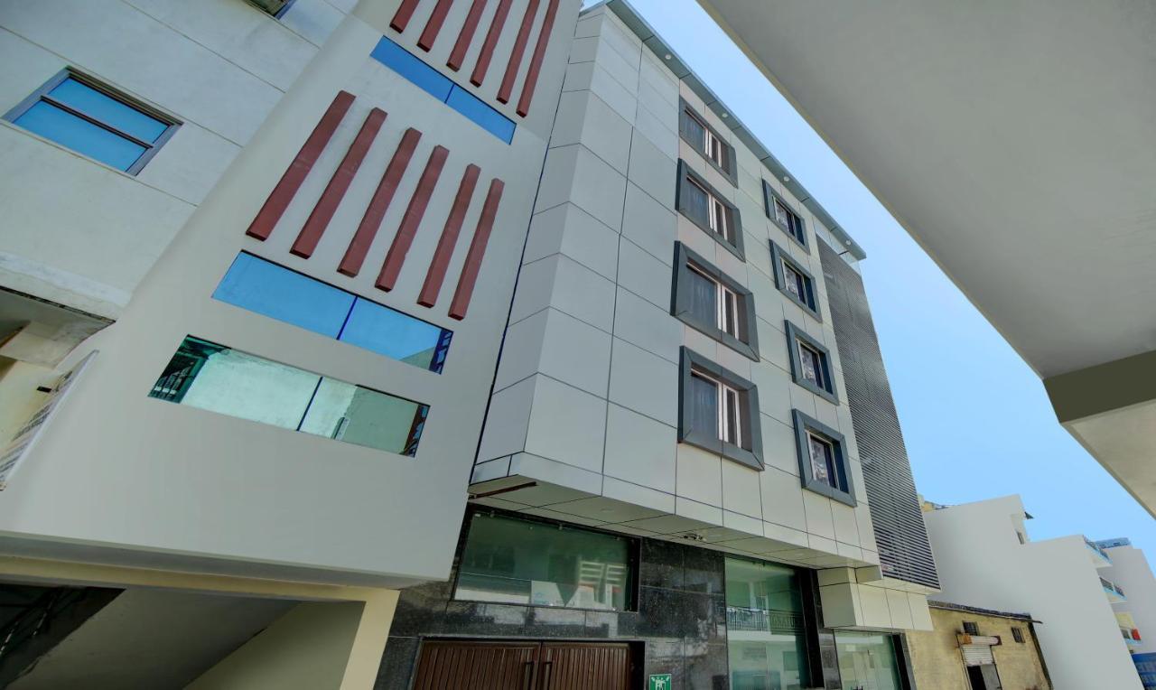 Treebo Trend Smart Signature New Delhi Exterior photo